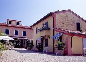 3* Aparthotel Fattoria Santa Lucia Le Tagliate